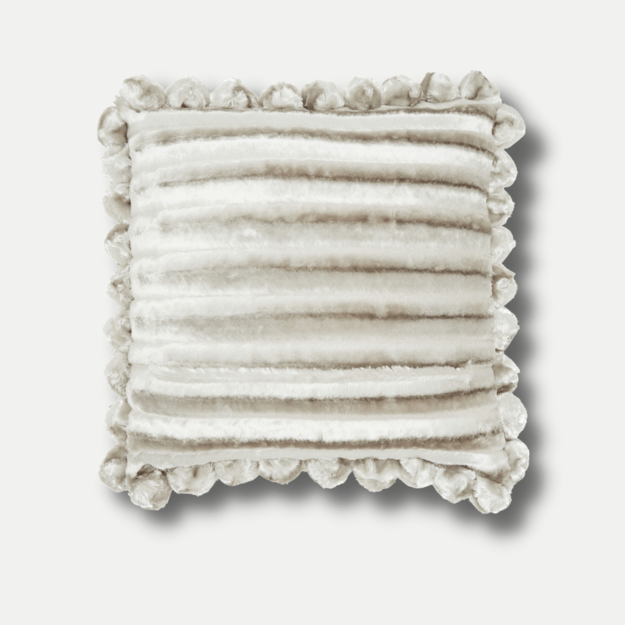 Homeroots Home Decor Jeslyn 20" Silky Soft Velvet Bunches Throw Pillow